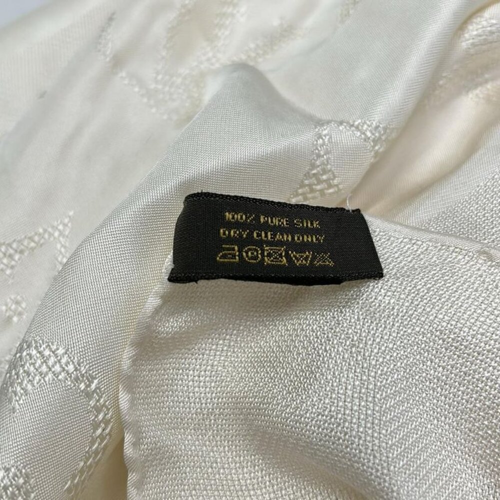 Louis Vuitton Scarf White - Picture 3 of 4